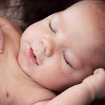 Atopowe zapalenie skóry u niemowląt - jak sobie z nim radzić?