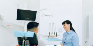 dentysta a stomatolog